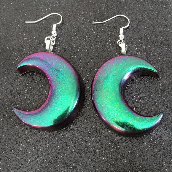 Purple green color shift kawaii crescent moon dangle earrings ss silver hooks - Picture 1 of 7